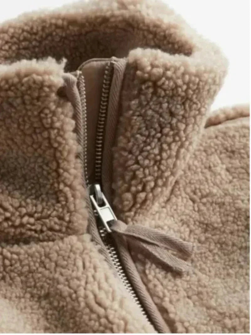 Eleuterio | High-Neck Oversized Enduring Coat