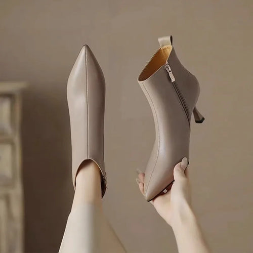 Alberte | Støvletter med kitten heel