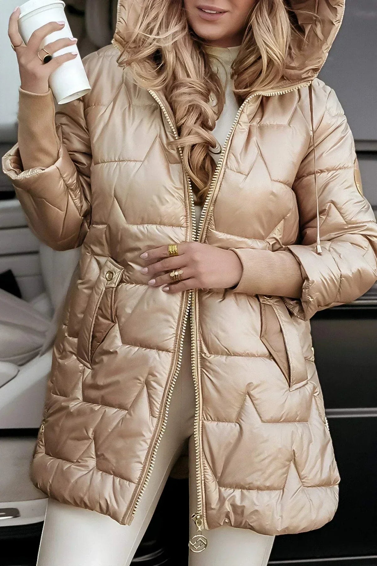 Thyra | Modern Hooded Timeless Puffer Jacket